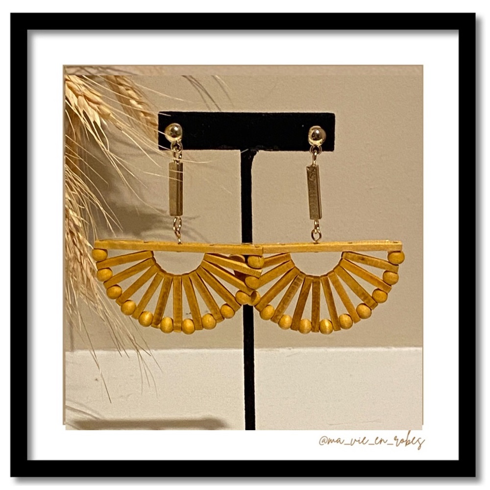 🎊Host Pick!🎊 Bamboo Half-Moon Earrings!